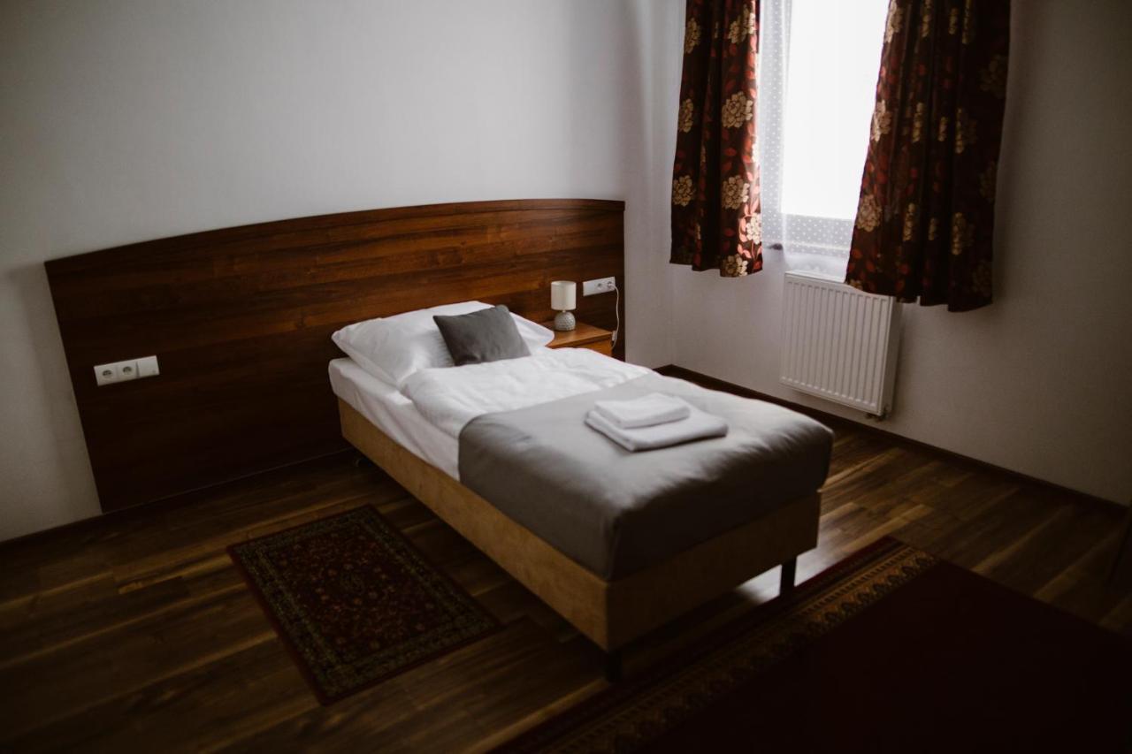 Hotel Ab Tychy Kültér fotó